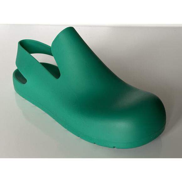Disney Christmas 2025 Lil Rin Rin Plush Badge Red New